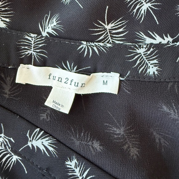 Fun2Fun Black Feather Print Blouse | Size Medium | Lightweight & Stylish - Picture 3 of 3